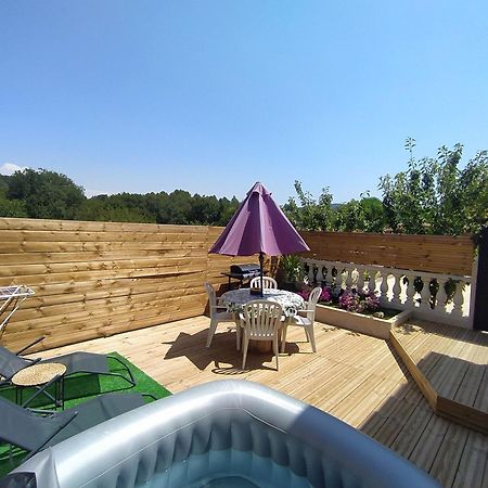 Studio Cosy Avec Terrasse Et Jacuzzi A Disposition De Mai A Aout Rians  Bagian luar foto