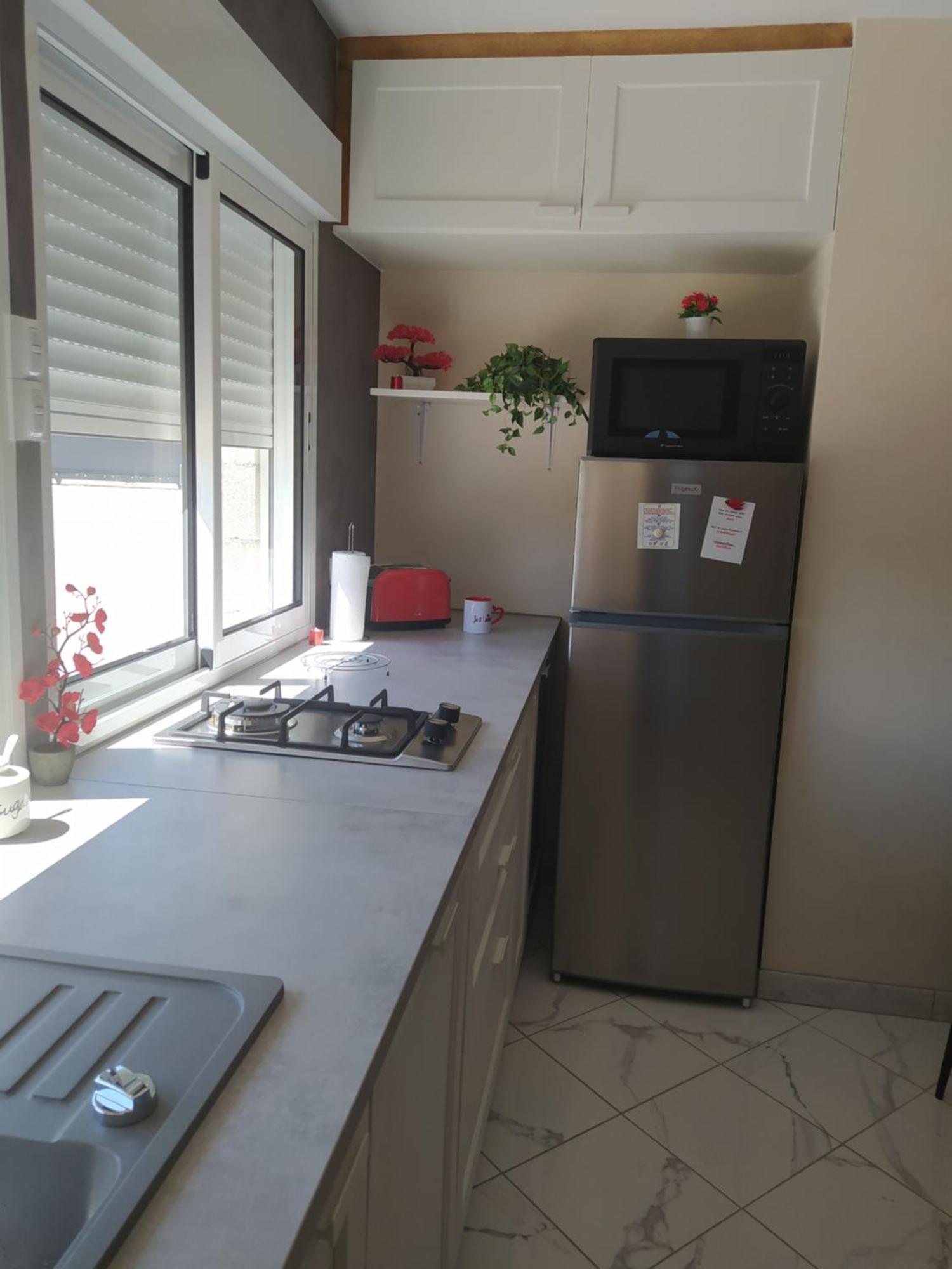Studio Cosy Avec Terrasse Et Jacuzzi A Disposition De Mai A Aout Rians  Bagian luar foto