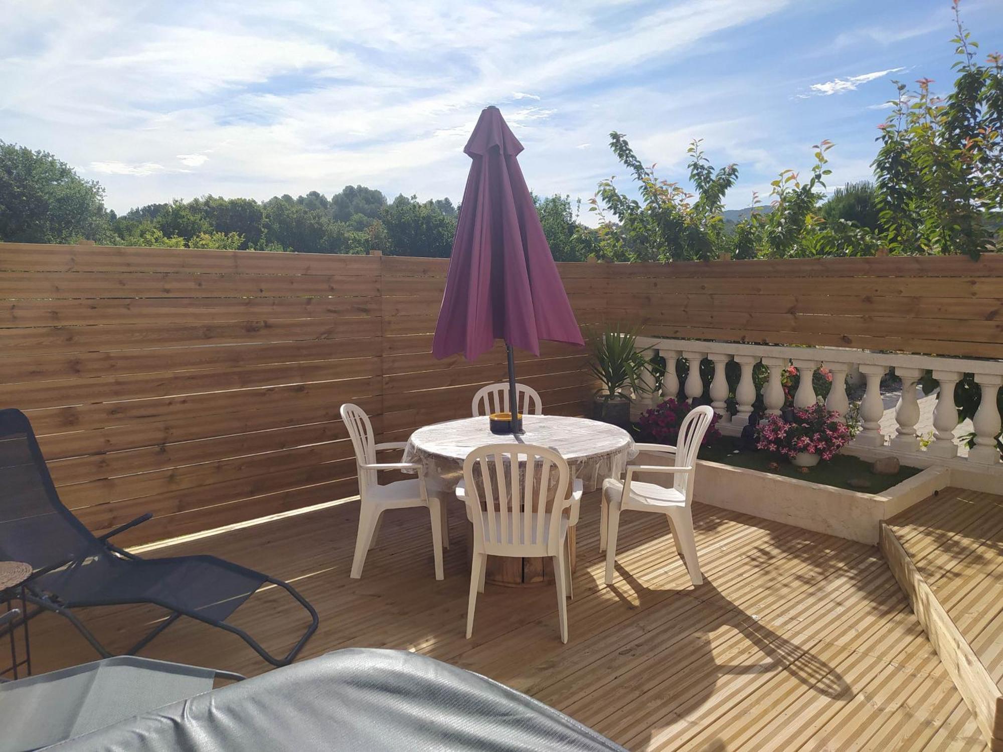 Studio Cosy Avec Terrasse Et Jacuzzi A Disposition De Mai A Aout Rians  Bagian luar foto